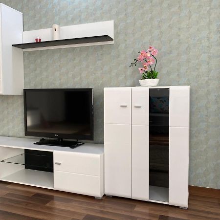 Stefanestii de Jos Green Deluxe Apartment Cosmopolis מראה חיצוני תמונה